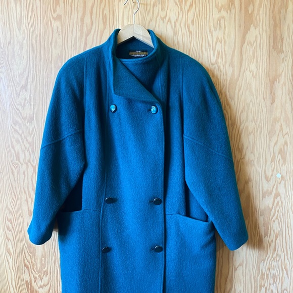 London Fog Jackets & Blazers - London FOG Vintage Women’s Coat